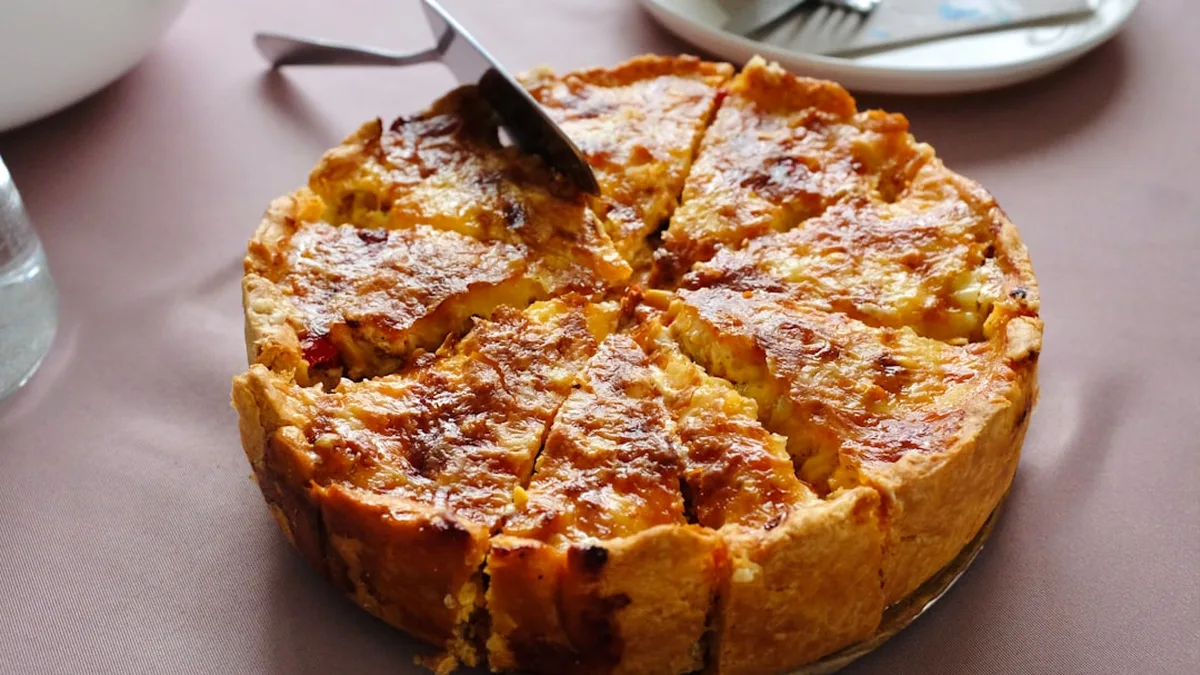 Quiche maison : pâte croustillante et appareil qui tient